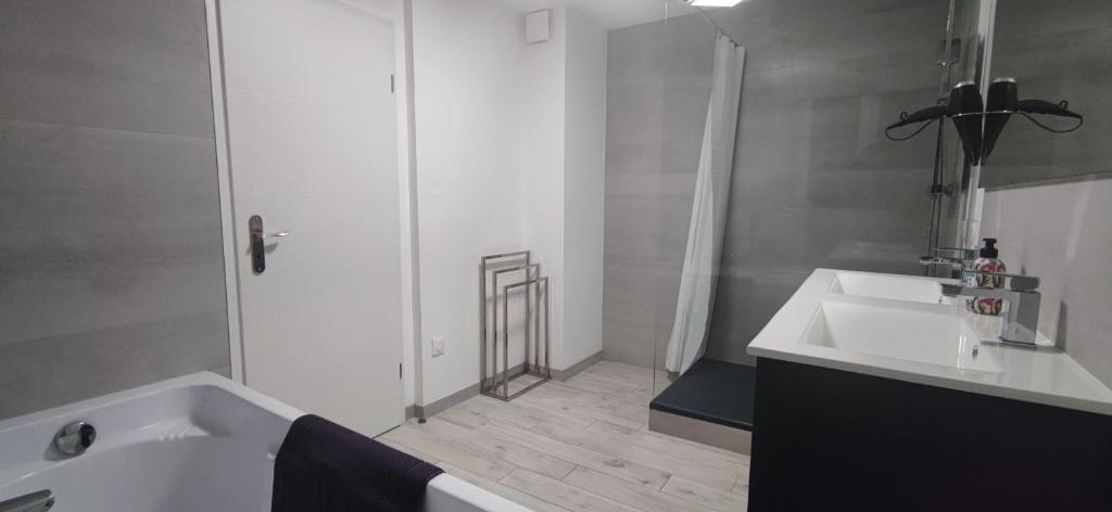 Spacieux et serein avec patio, barbecue et WIFI – photo 33