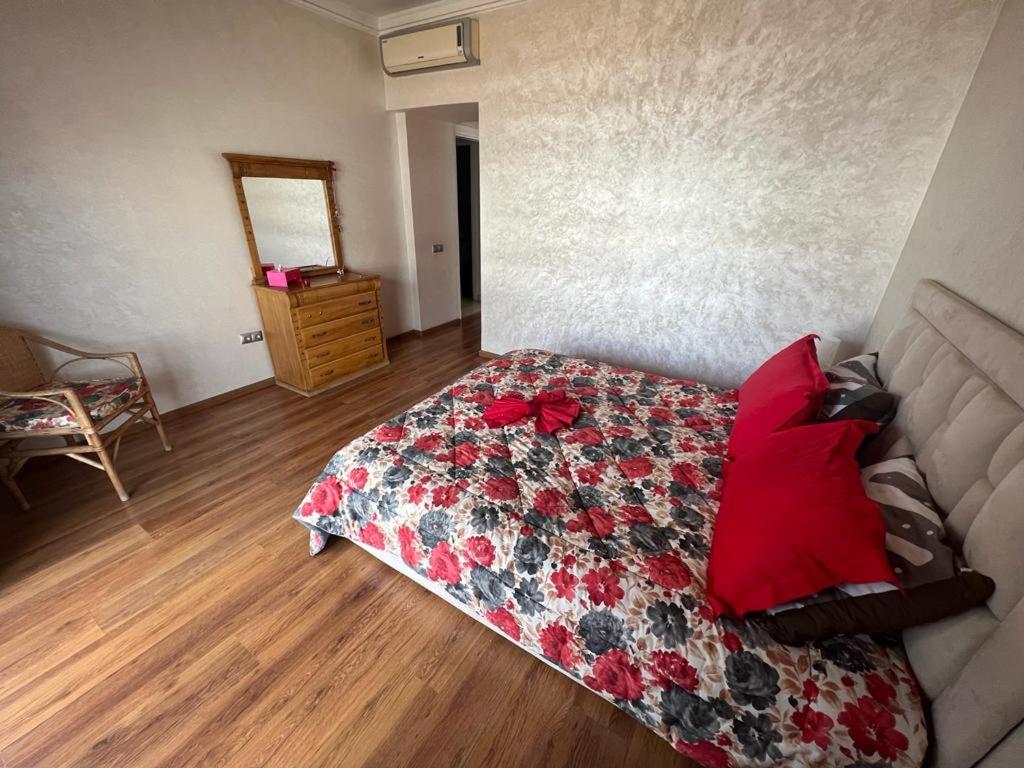 Cama ou camas em um quarto em Superbe appart Marina Agadir