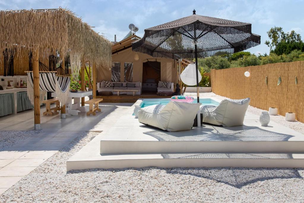 Patio nebo venkovní prostory v ubytování NOMAD GLAMPING