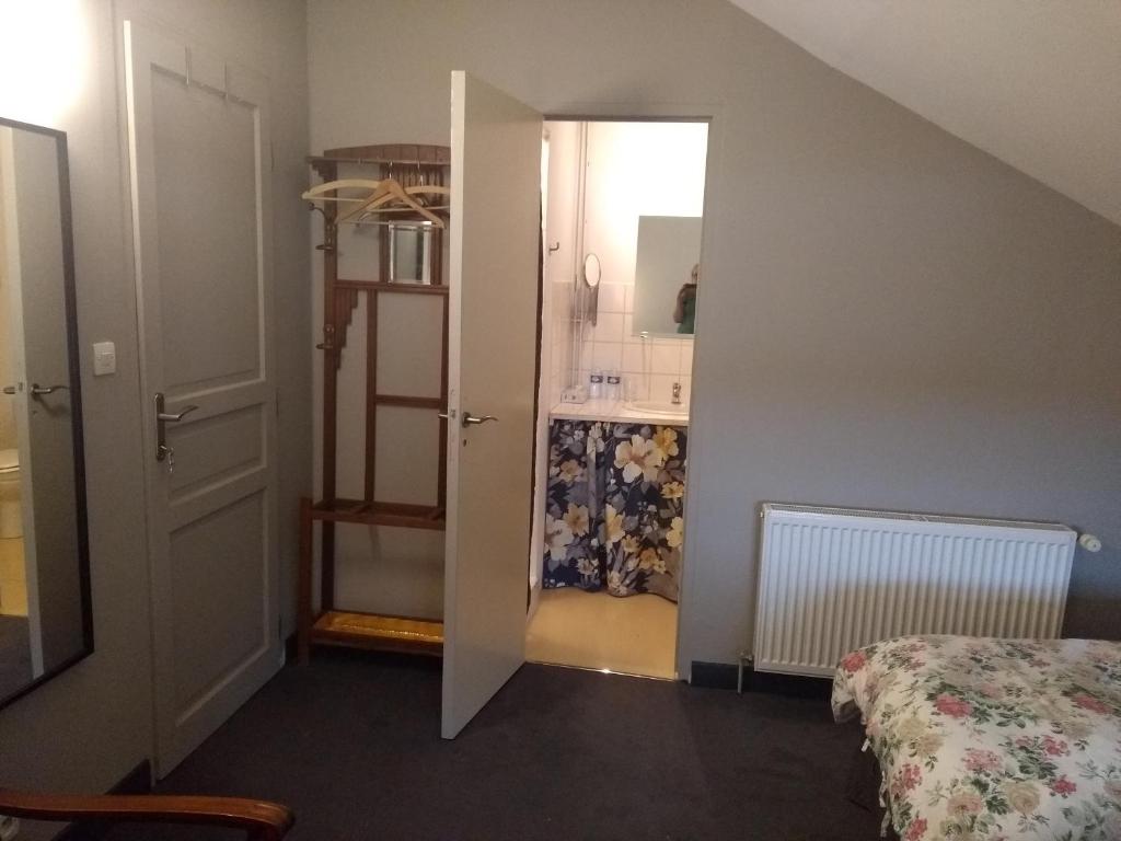 Chambre d'hôtes L'Ermite - Chambre Jumelle Avec Salle De Bain Privée