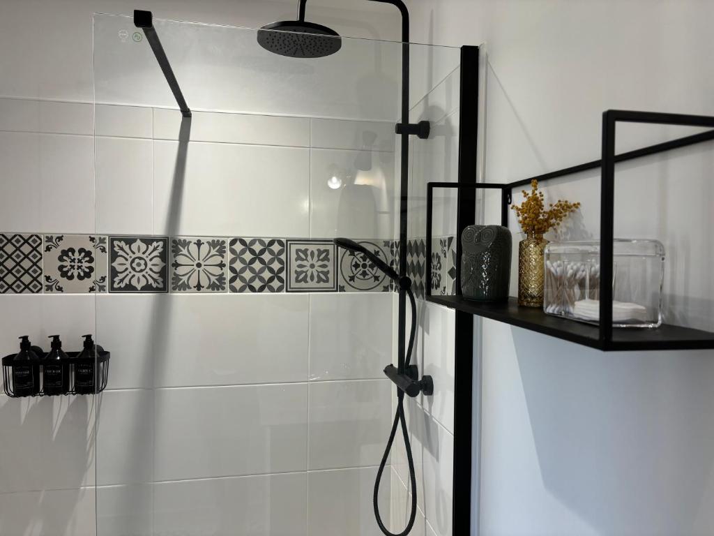 Koupelna v ubytování Joli gite en Provence avec piscine