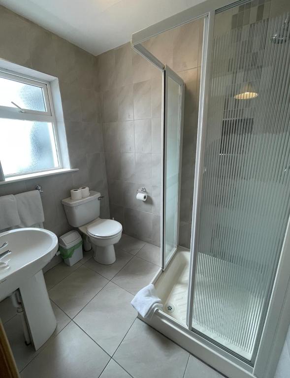 Koupelna v ubytování Dingle Harbour Nights - Room Only
