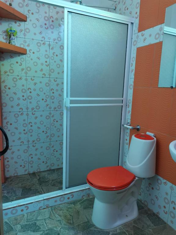 Un baño de POSADA KAUAI