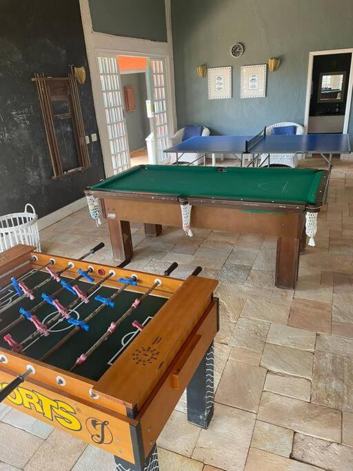 Mesa de bilhar em Condo-Resort Juquehy, 4 quartos