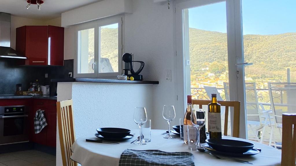 Kuchyňa alebo kuchynka v ubytovaní Appartement avec une belle vue sur Palalda
