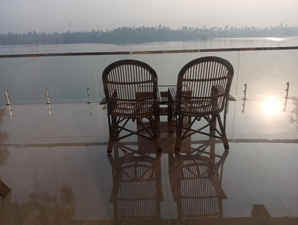 SAGAR BEACH VILLAS Home stay - Salle Familiale Avec Vue Sur Le Lac
