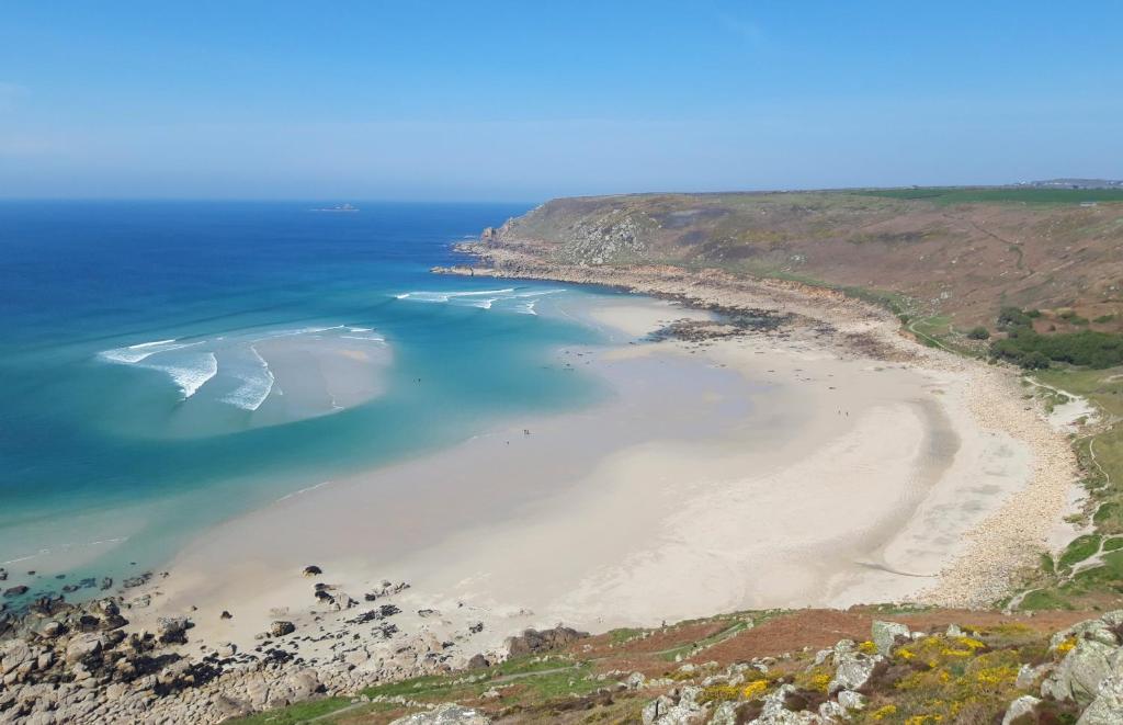 Фото Beautiful coastal bungalow Sennen Porthcurno sea