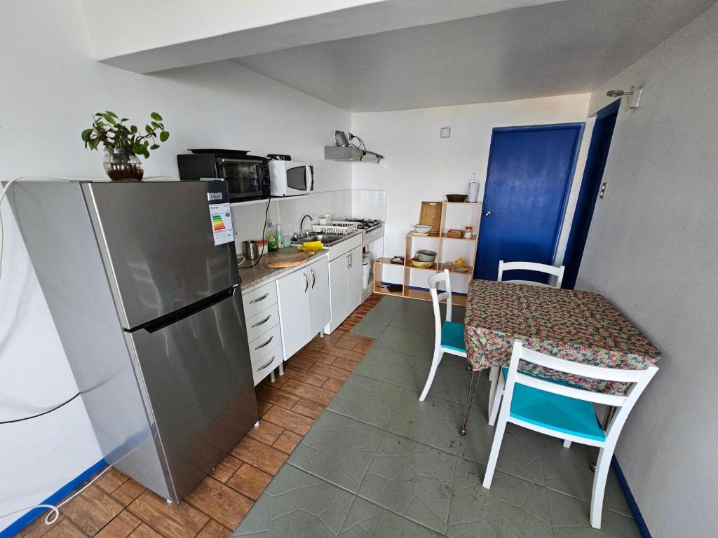Una cocina o zona de cocina en Santorini