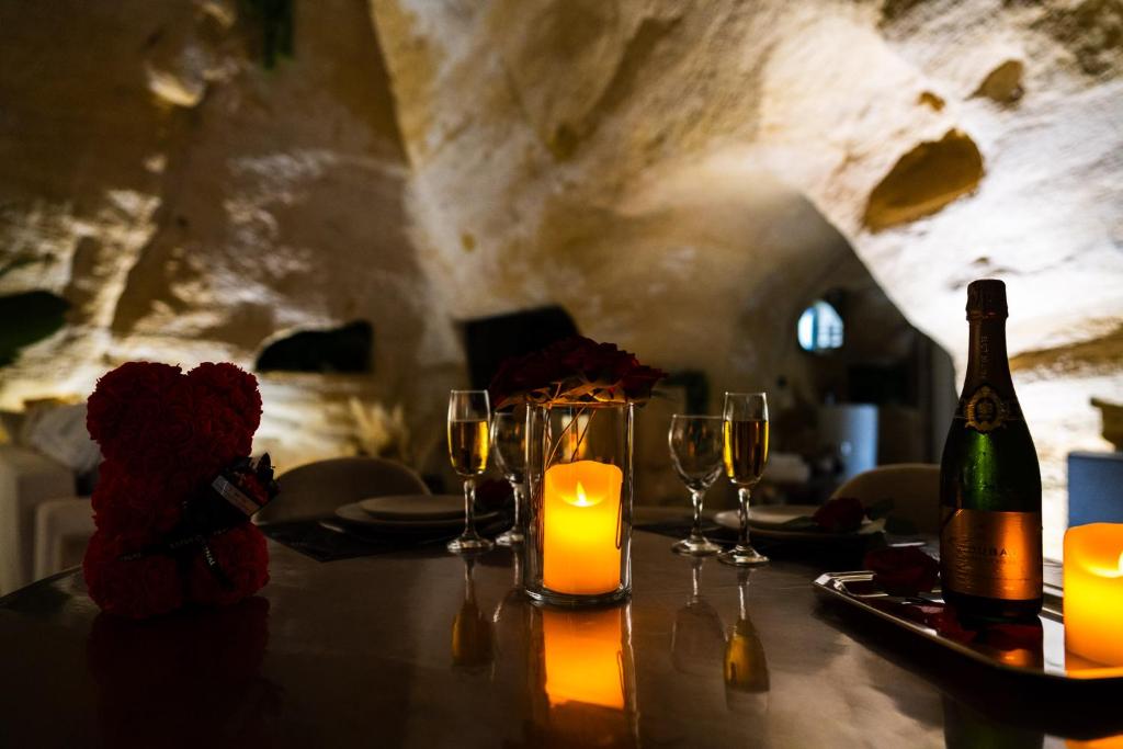 Nápoje v ubytovaní La falaise perdue : Suite troglodyte grandiose