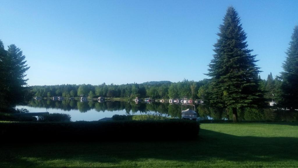 Naturlandskabet i nærheden af chaletet