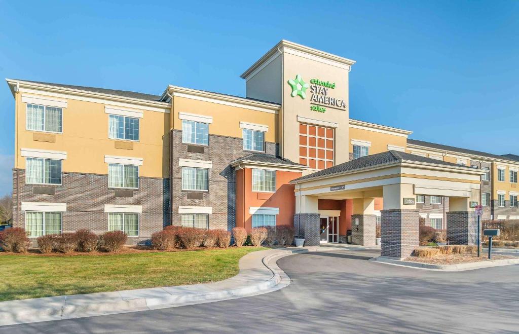 a rendering of the front of a hotel at Extended Stay America Suites - Auburn Hills - University Drive in Auburn Hills