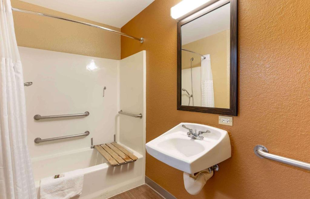 Extended Stay America Suites - Dublin - Hacienda Dr photo
