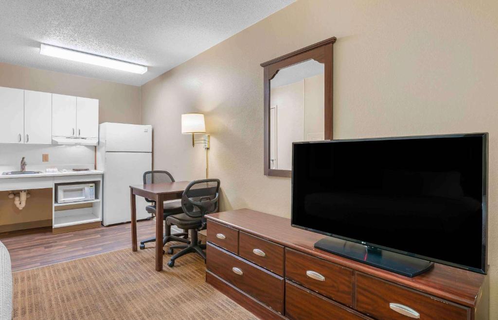 Kuchyň nebo kuchyňský kout v ubytování Extended Stay America Select Suites - Phoenix - Mesa - West
