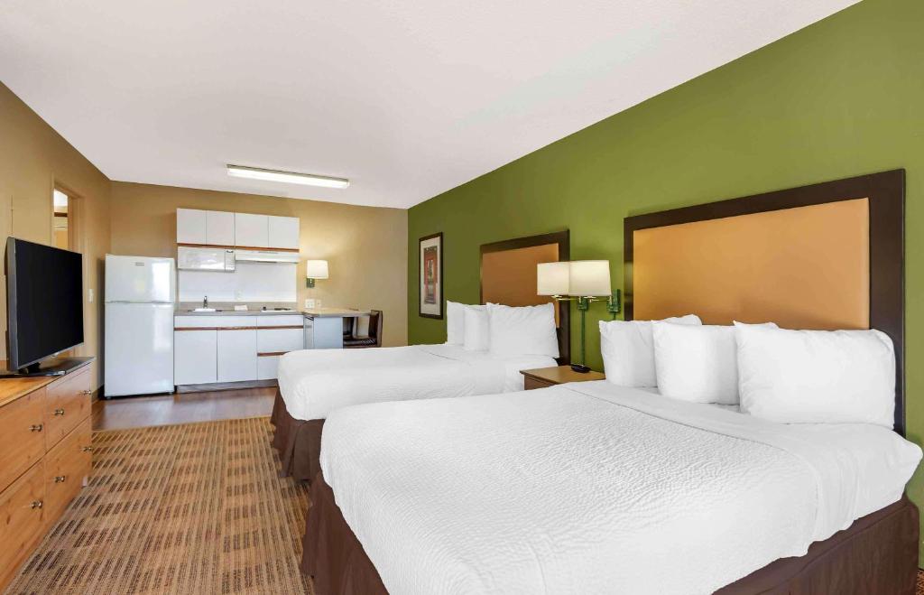 Postel nebo postele na pokoji v ubytování Extended Stay America Select Suites - Phoenix - Mesa - West