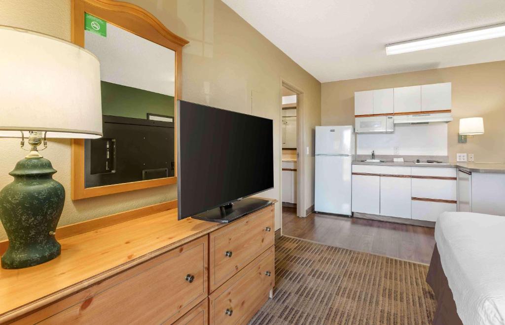 Kuchyň nebo kuchyňský kout v ubytování Extended Stay America Select Suites - Phoenix - Mesa - West