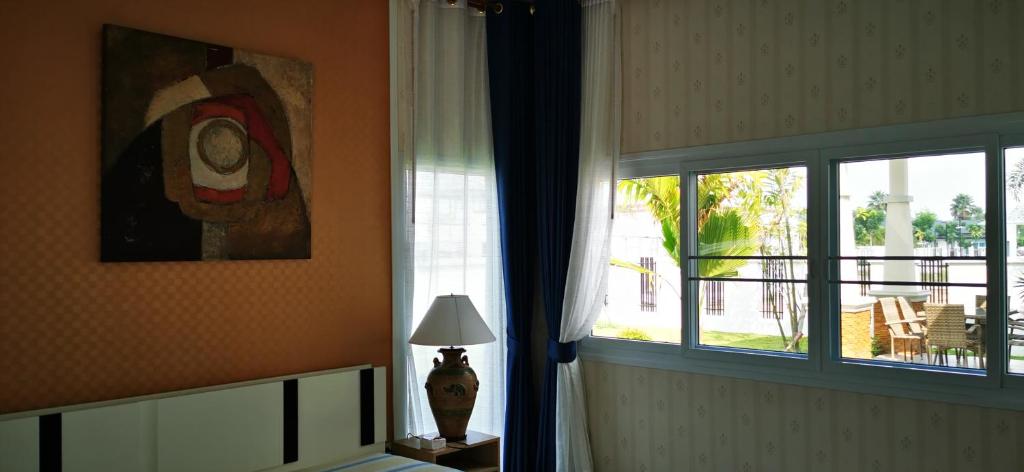 Fotografie z fotogalerie ubytování Big swimming pool garden villa 私家泳池花园豪华别墅 v destinaci Na Jomtien