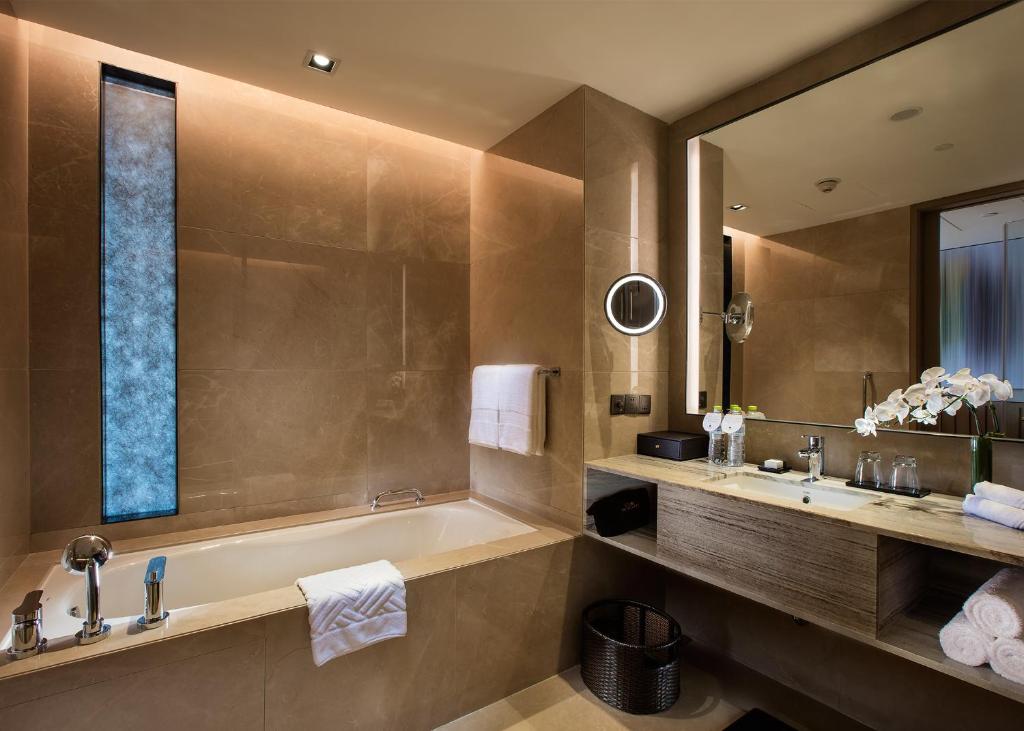 DoubleTree by Hilton Chongqing - Nan'an - Room Ejecutivo King - Acceso A Salón