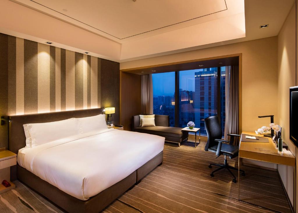 DoubleTree by Hilton Chongqing - Nan'an - Deluxe King Room