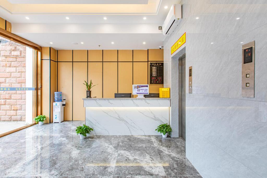 Vstupní hala nebo recepce v ubytování Zhuhai Golden Lake Bay Hotel