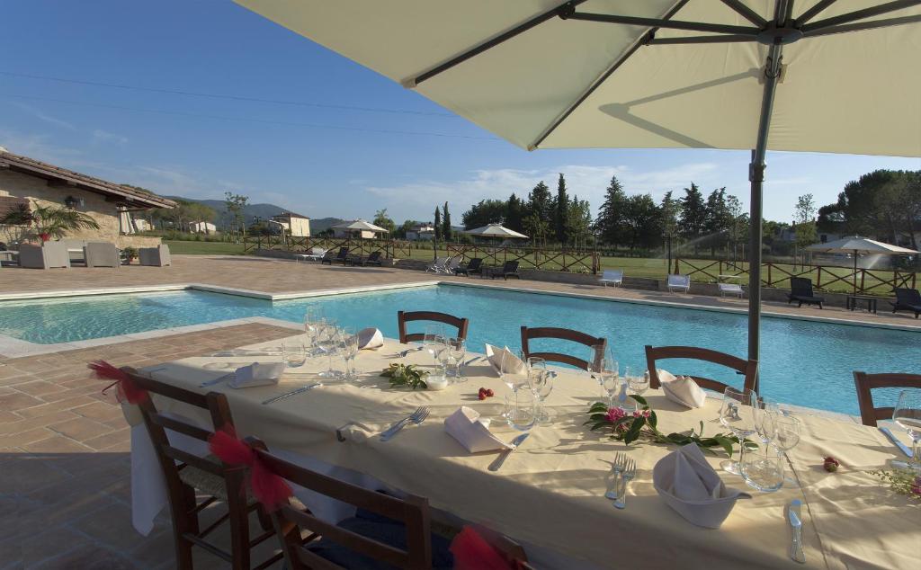 The swimming pool at or close to Il Pianaccio