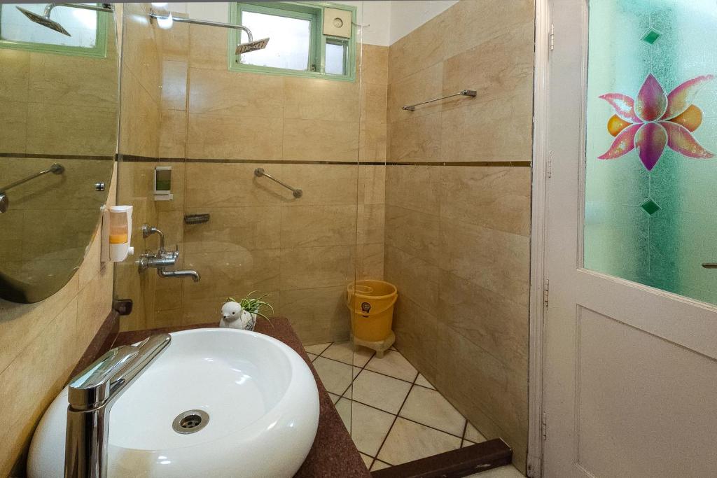 Koupelna v ubytování Prakash Kutir B&B