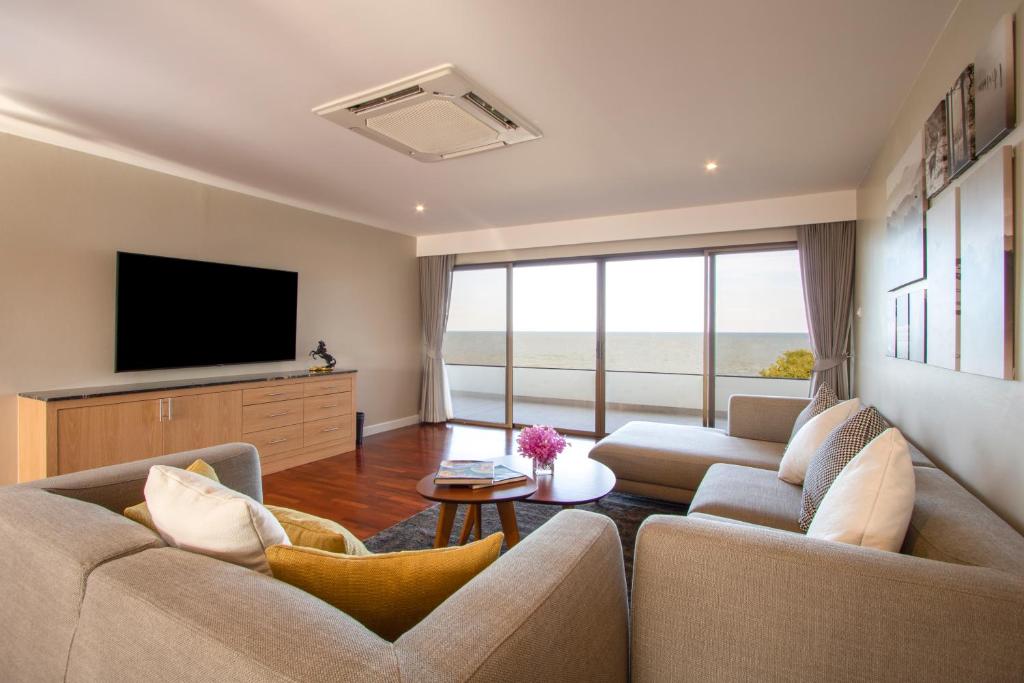 TV a/nebo společenská místnost v ubytování Anantara Hua Hin Resort