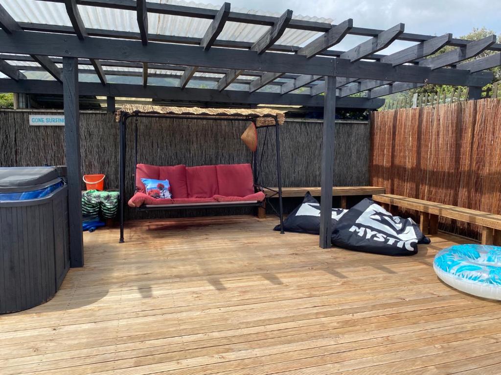 Patio nebo venkovní prostory v ubytování Paddleboard and Mountain Bike Paradise