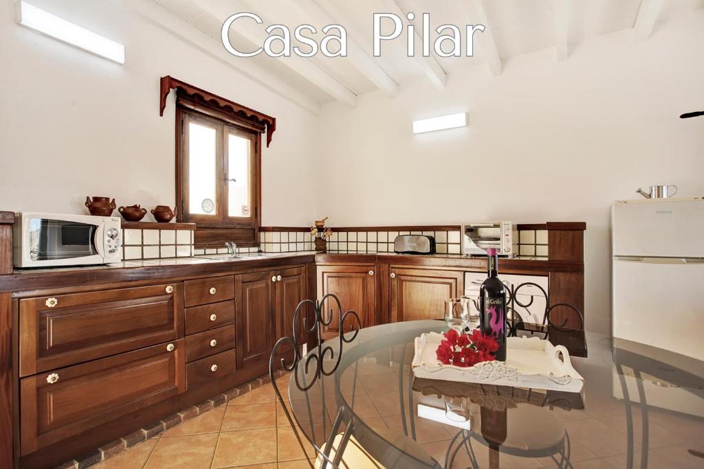 Kuchyň nebo kuchyňský kout v ubytování Casa Pilar, Aurora y Tarabilla en Finca Ecológica