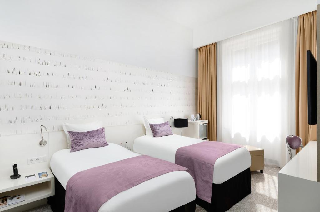Hotel Nemzeti Budapest - MGallery - Classic Room With 2 Single Beds