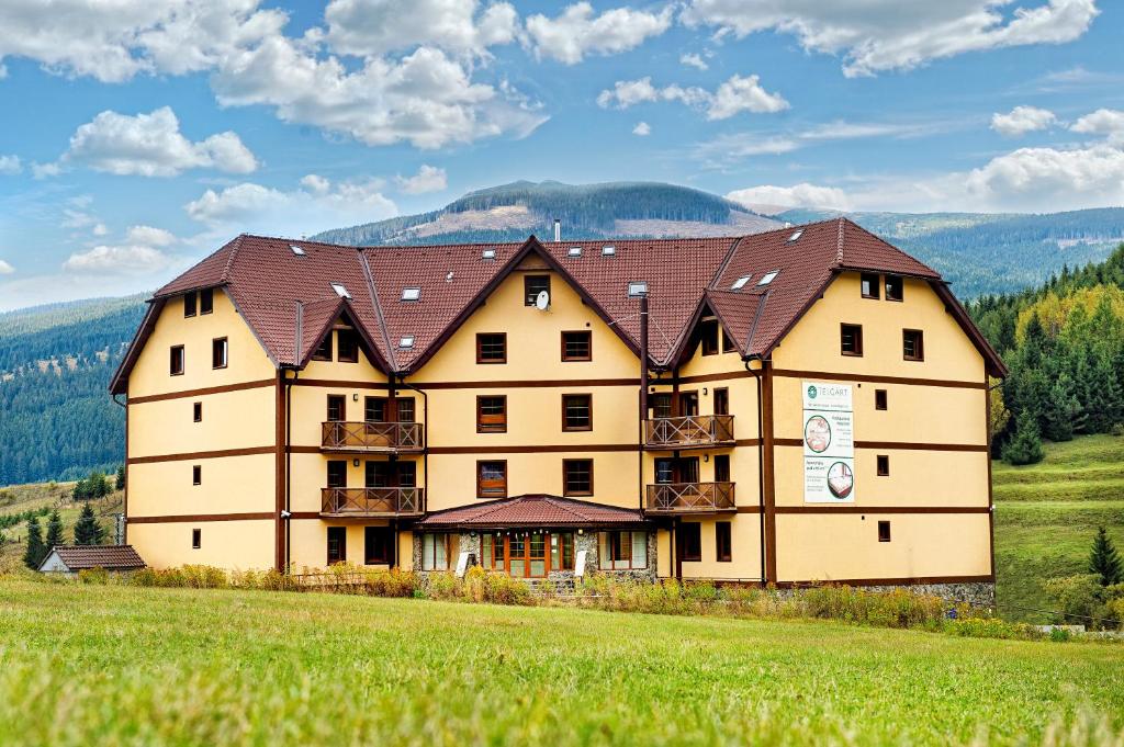 Nespecifikovaný výhled na hory nebo výhled na hory při pohledu z apartmánu