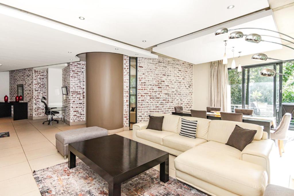 Et opholdsområde på Old House Lane Melrose Boulevard