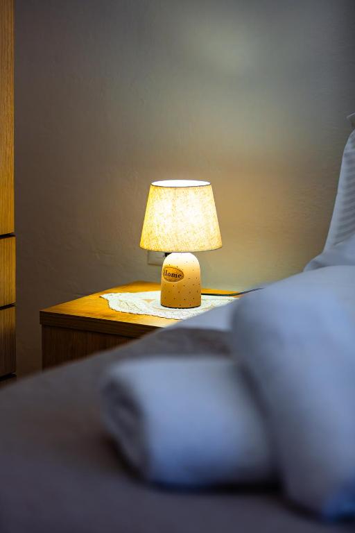 Postel nebo postele na pokoji v ubytování Tirana Center Apartment - Zogu I Boulevard