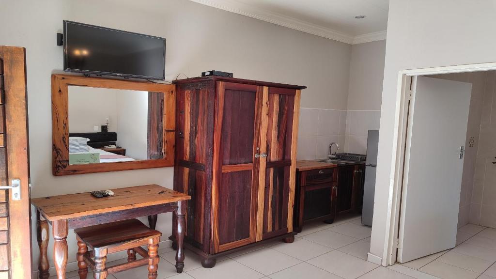 Bird's Nest Guest House - Sala De Gemelos De Negocios