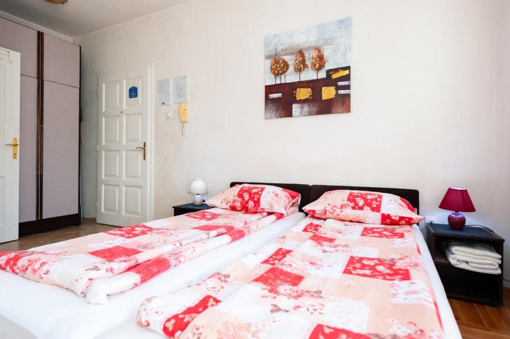 Momo's studio apartment Subotica - Apartamento De Estudio