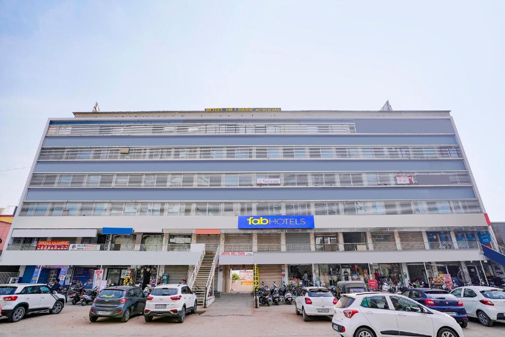 FabHotel Hill Park I - Housity