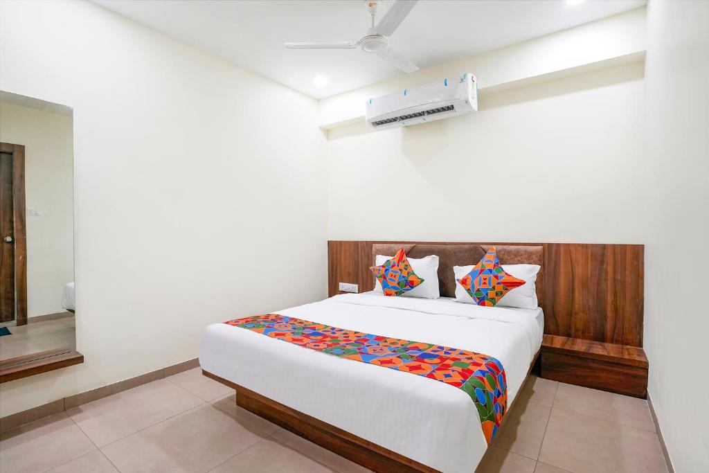 FabHotel Hill Park I - 豪华室