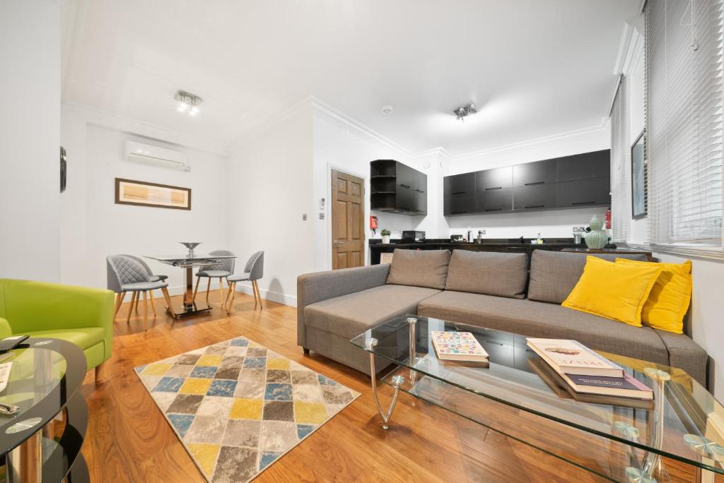 Et sittehjørne på Apartment 3, 48 Bishopsgate by City Living London