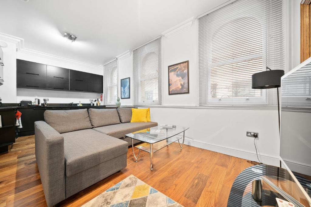 Apartment 3, 48 Bishopsgate by City Living London - Holiday Home