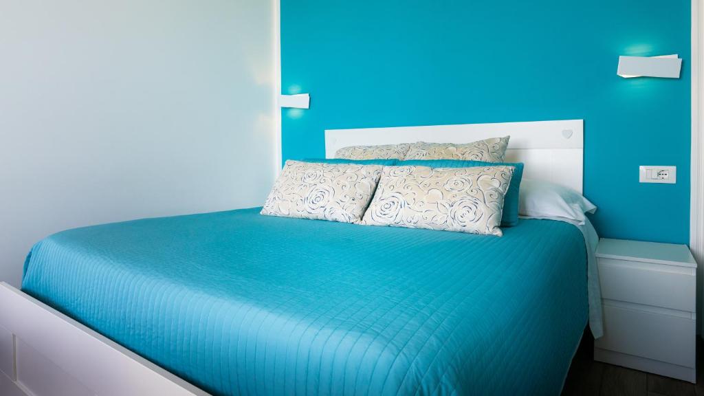Postel nebo postele na pokoji v ubytování MarLove Sea View Only Rooms Spiaggia Privata