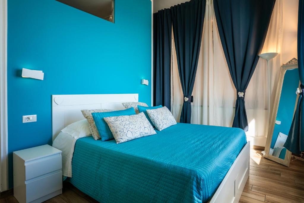 Postel nebo postele na pokoji v ubytování MarLove Sea View Only Rooms Spiaggia Privata