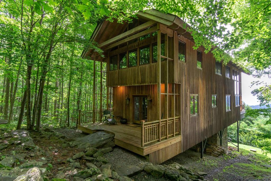 High Haven Breathtaking Mountain Views!, Black Mountain (updated prices