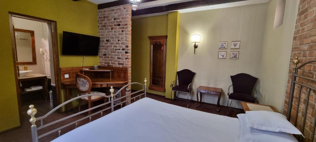 Topaz Boutique - Standard Double Room