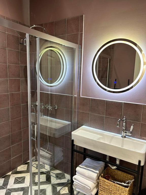 Living Yard Acropolis - 6