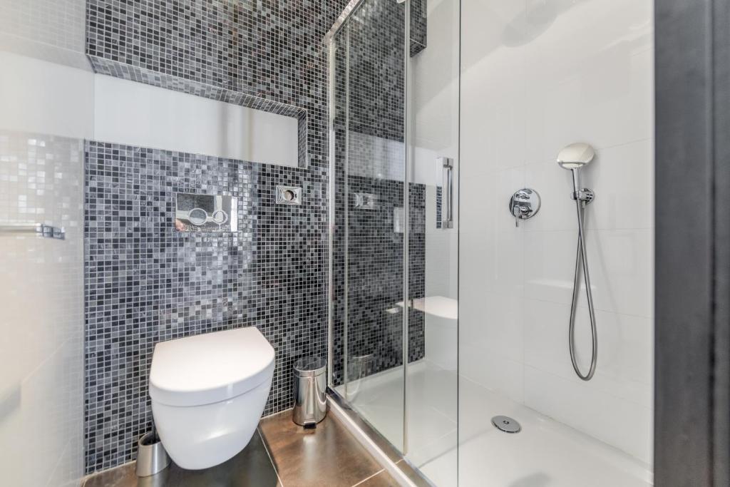 Starlight Luxury Rooms - 8