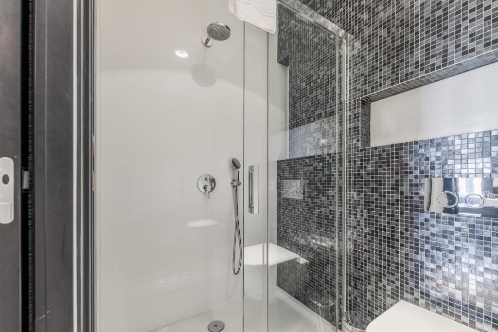 Starlight Luxury Rooms - 14