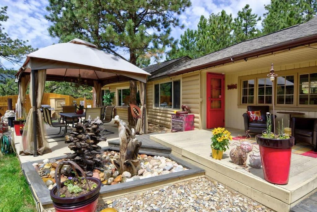 Pub Hot Tub Fire Pit, Green Mountain Falls (updated prices 2024)