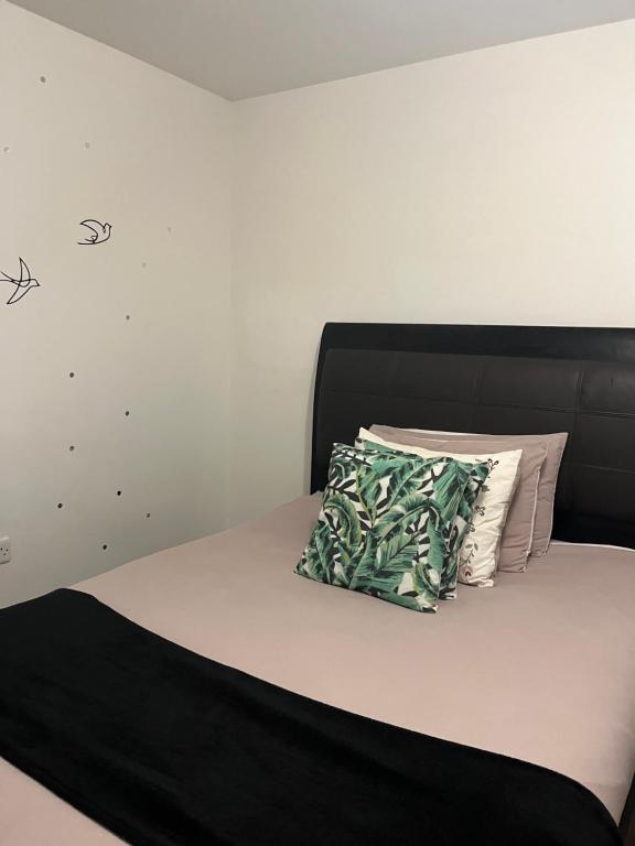 Postel nebo postele na pokoji v ubytování Jazmin Room