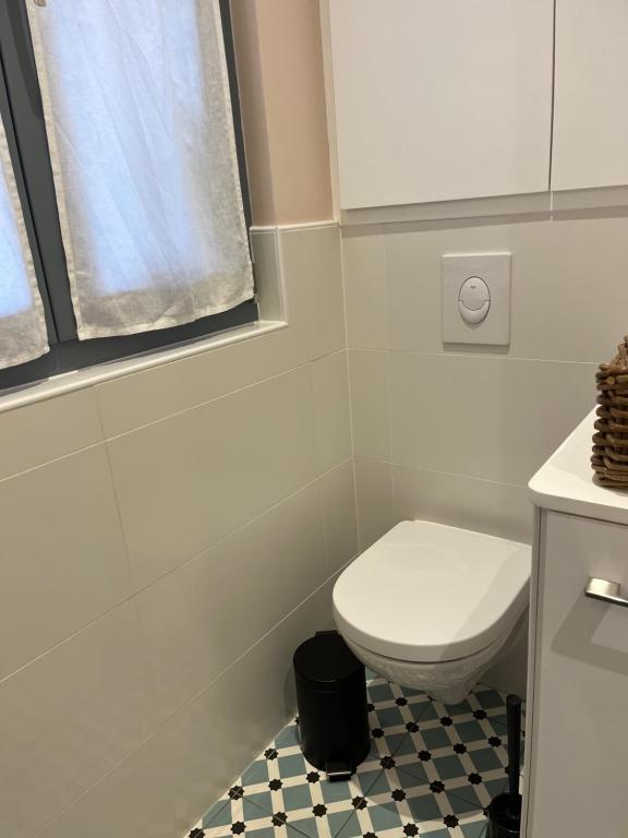 Koupelna v ubytování Studio de charme avec terrasse privée, jardin partagé