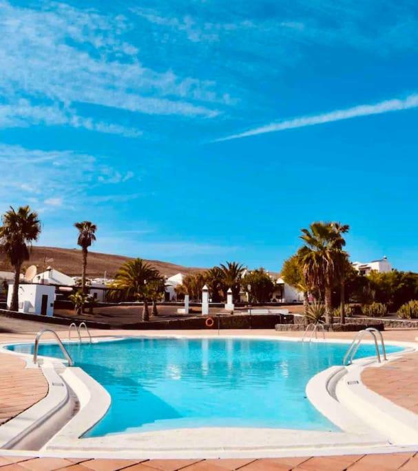 Lovely Villa Atienza 99, private hot tub, communal pool
