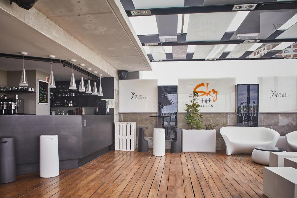 Una cocina o zona de cocina en Silken Gran Teatro